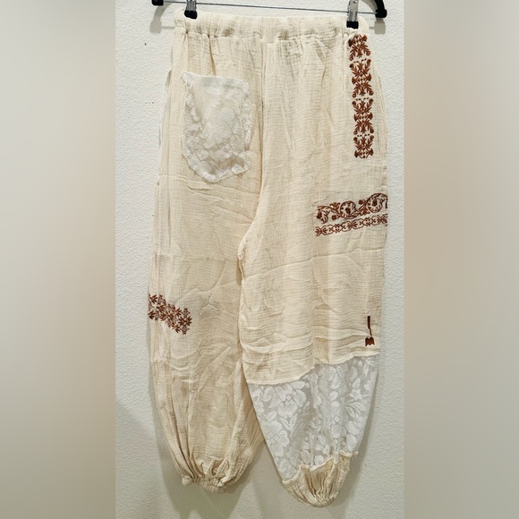 POL Cream Wide-Leg Pants with Rust Embroidery - Picture 6 of 7